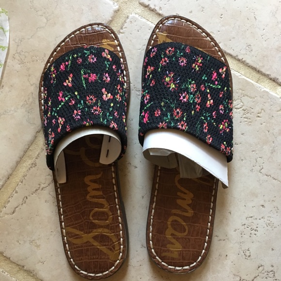 Sam Edelman Shoes - Sam Edelman Gio Slide Sandal size 9 black & red